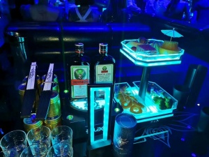 广州酒吧招聘模特信息,广州兼职招聘,加入我们,人生不在后悔