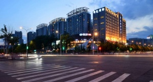 郑州夜店招聘,郑州模特/酒水促销员招聘,驻场领队贴心靠谱